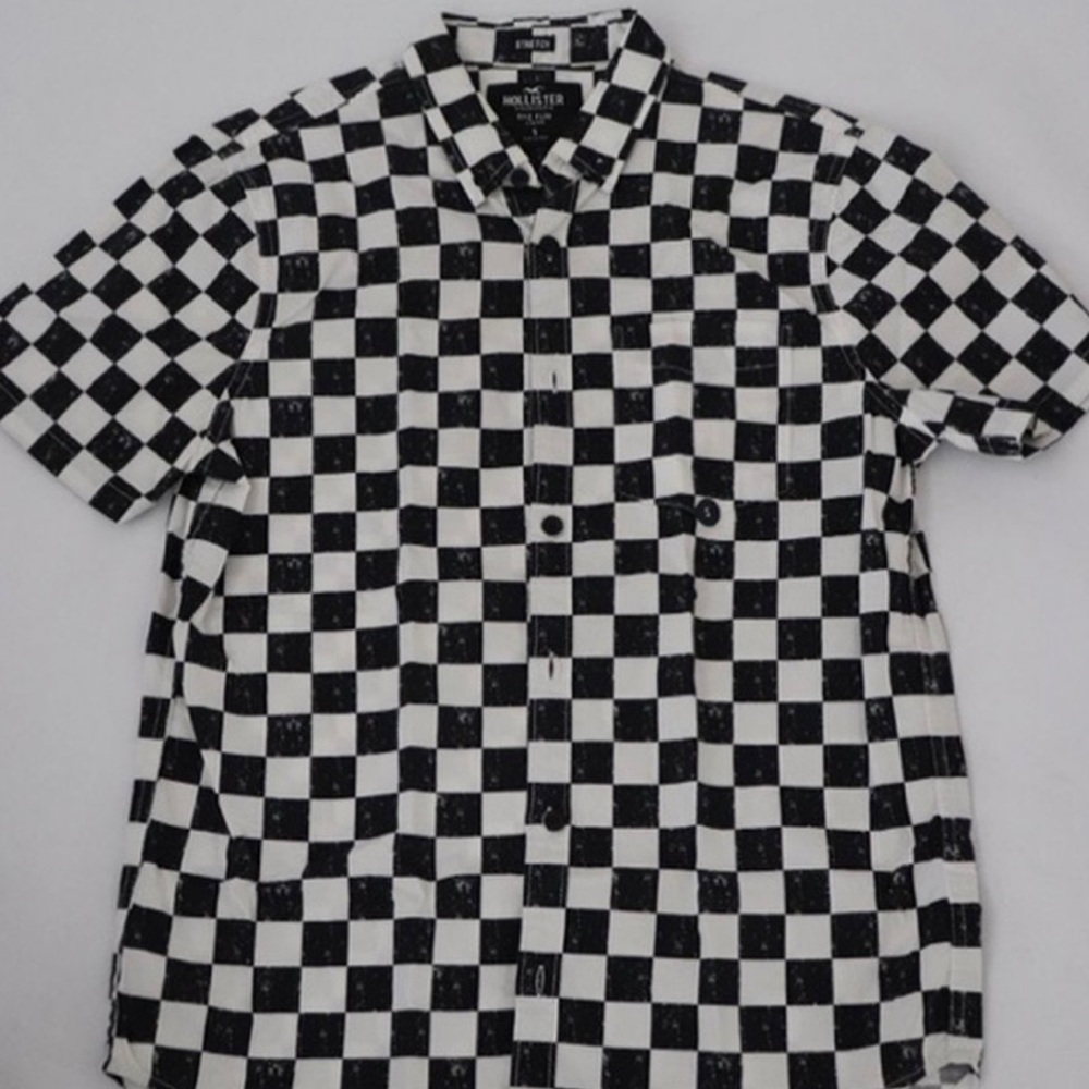 CHECKERBOARD BUTTON UP